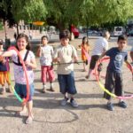 Toussini Mitmachzirkus auf der Straße