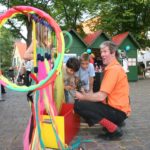 Toussini Mitmachzirkus auf der Straße