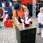 Toussini Mitmachzirkus auf der Straße