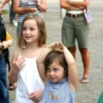 Toussini Mitmachzirkus auf der Straße