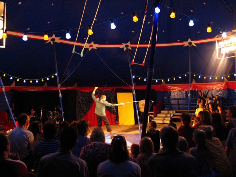 Toussini Zirkus Backstage Galerie